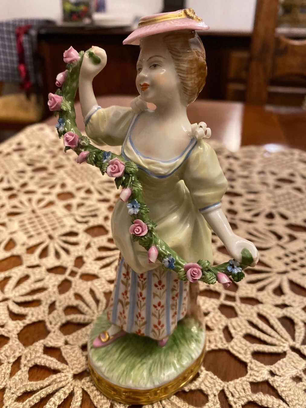 Statuette: Porzellan Figur Signier – Usato da Mehlsecken venduto da Reymau 3