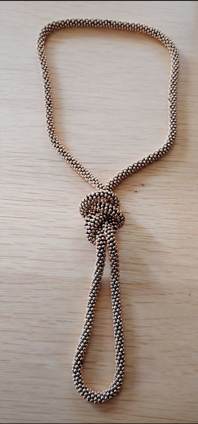 Zara Colliers: Collier tressé long doré Zara – Neuf (Voir description) à Genève par a_t_g5kq 2