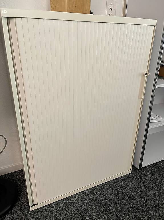 Schränke: Ordnerschrank – Gebraucht aus Zürich von ali_5h9v