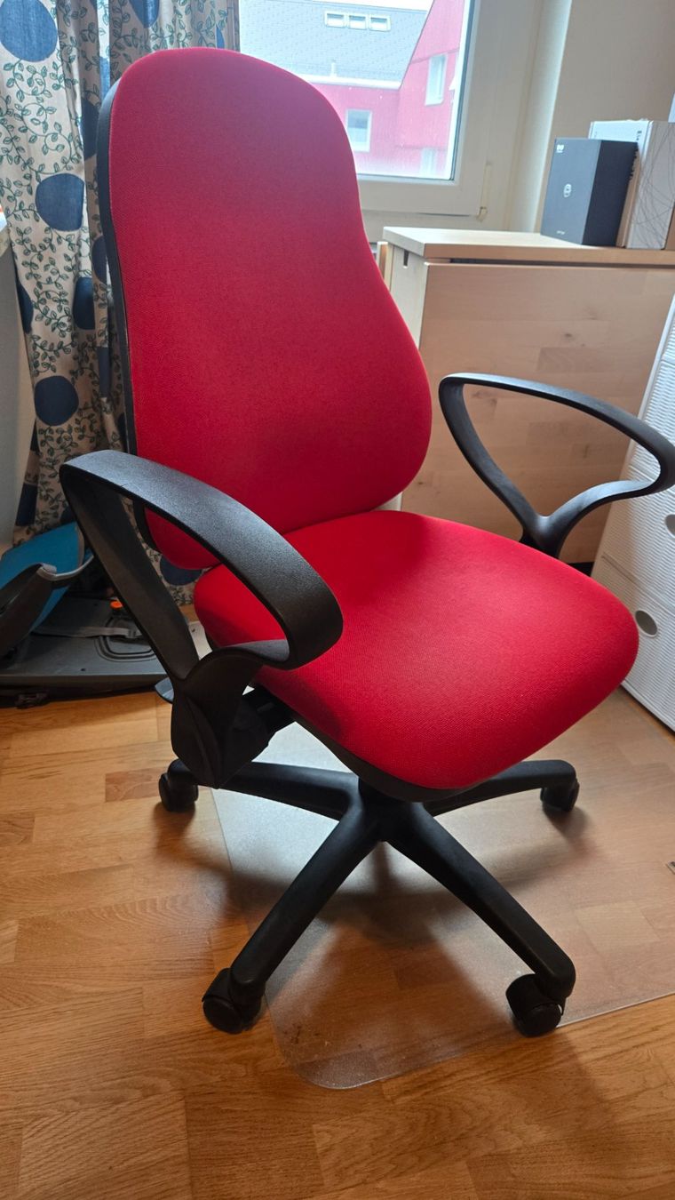 Sedie: Bürostuhl Rot – Usato da Bülach venduto da AronMurati
