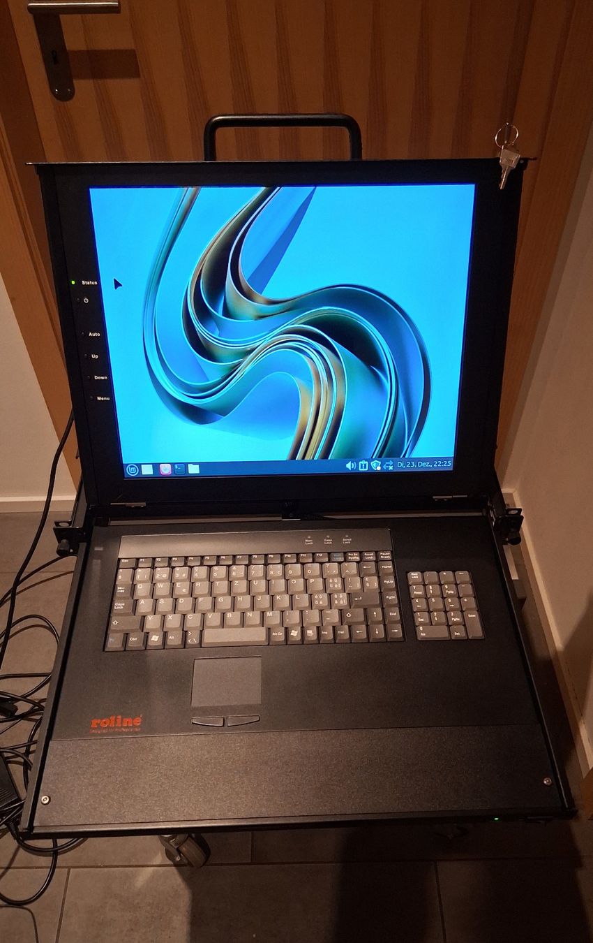 Server: KVM-Konsole – Usato da innertkirchen venduto da gold242