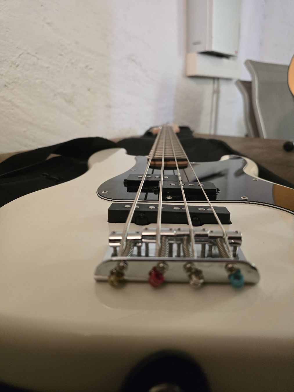 Squier Instruments de musique: Fender Squier Affinity P-Bass PJ Set - Olympic White – D'occasion à Buchs SG par Flablo 1