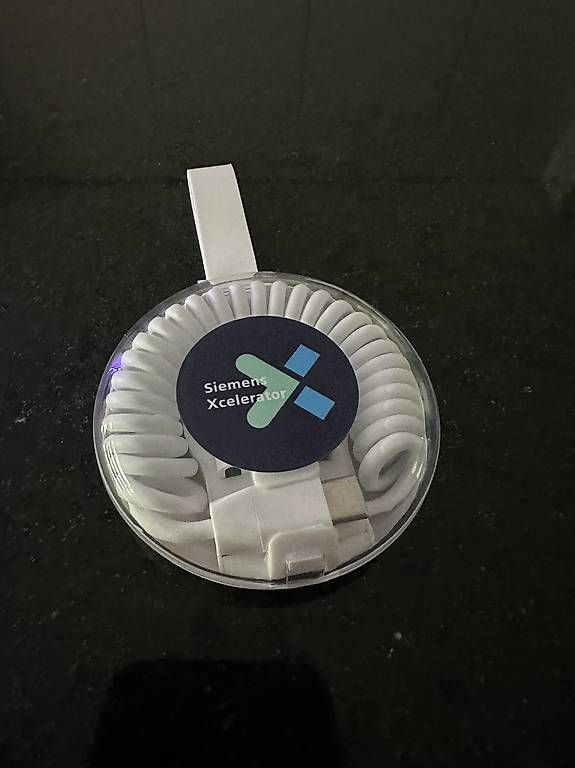 Kabel: Mehrfach USB Ladekabeladapter Kabelset – Gebraucht aus Schöftland von Golf_R20