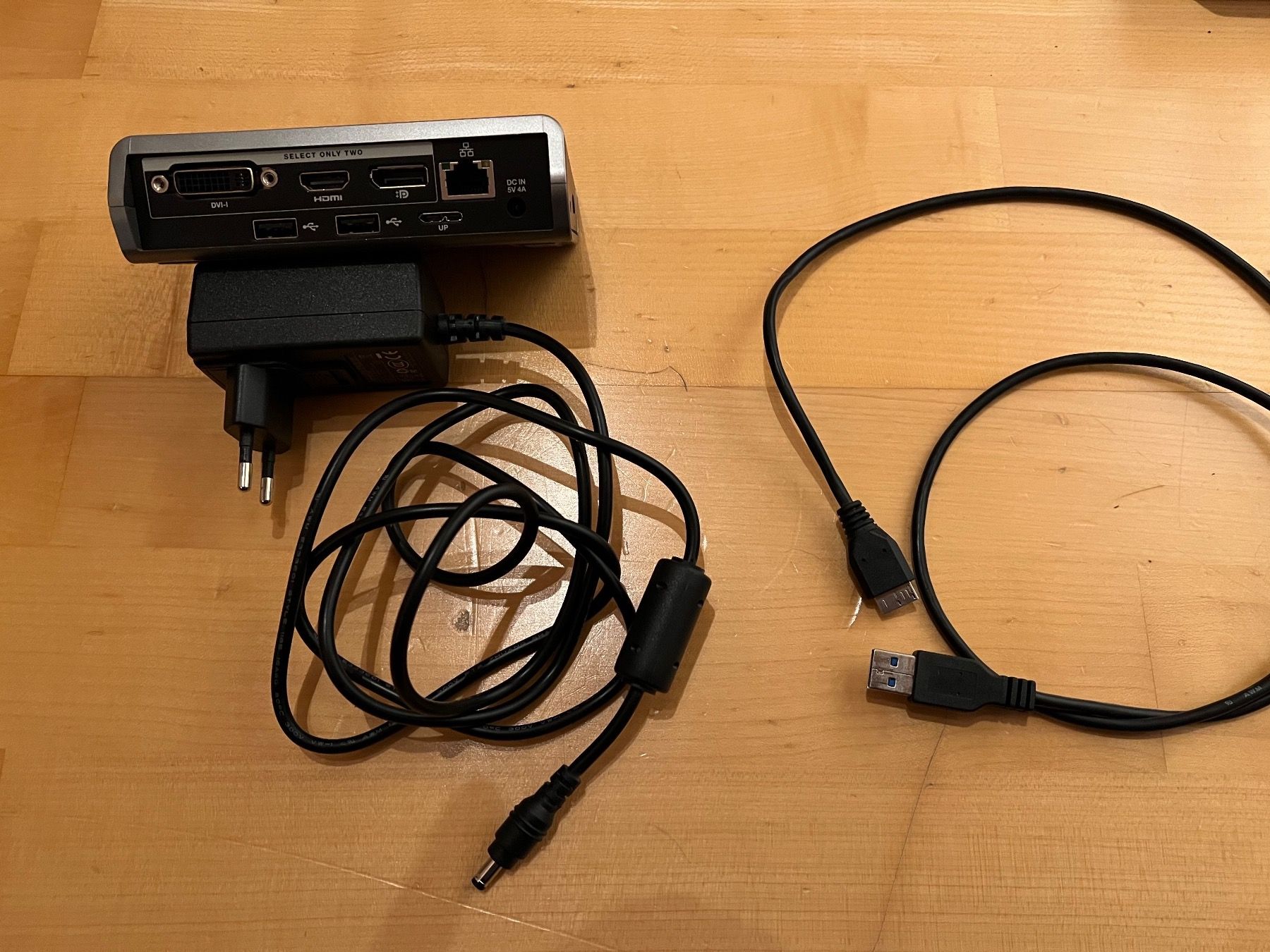 Targus Docking station: Targus Universal Dock, USB A – Usato da Riehen venduto da Oberloescher 1