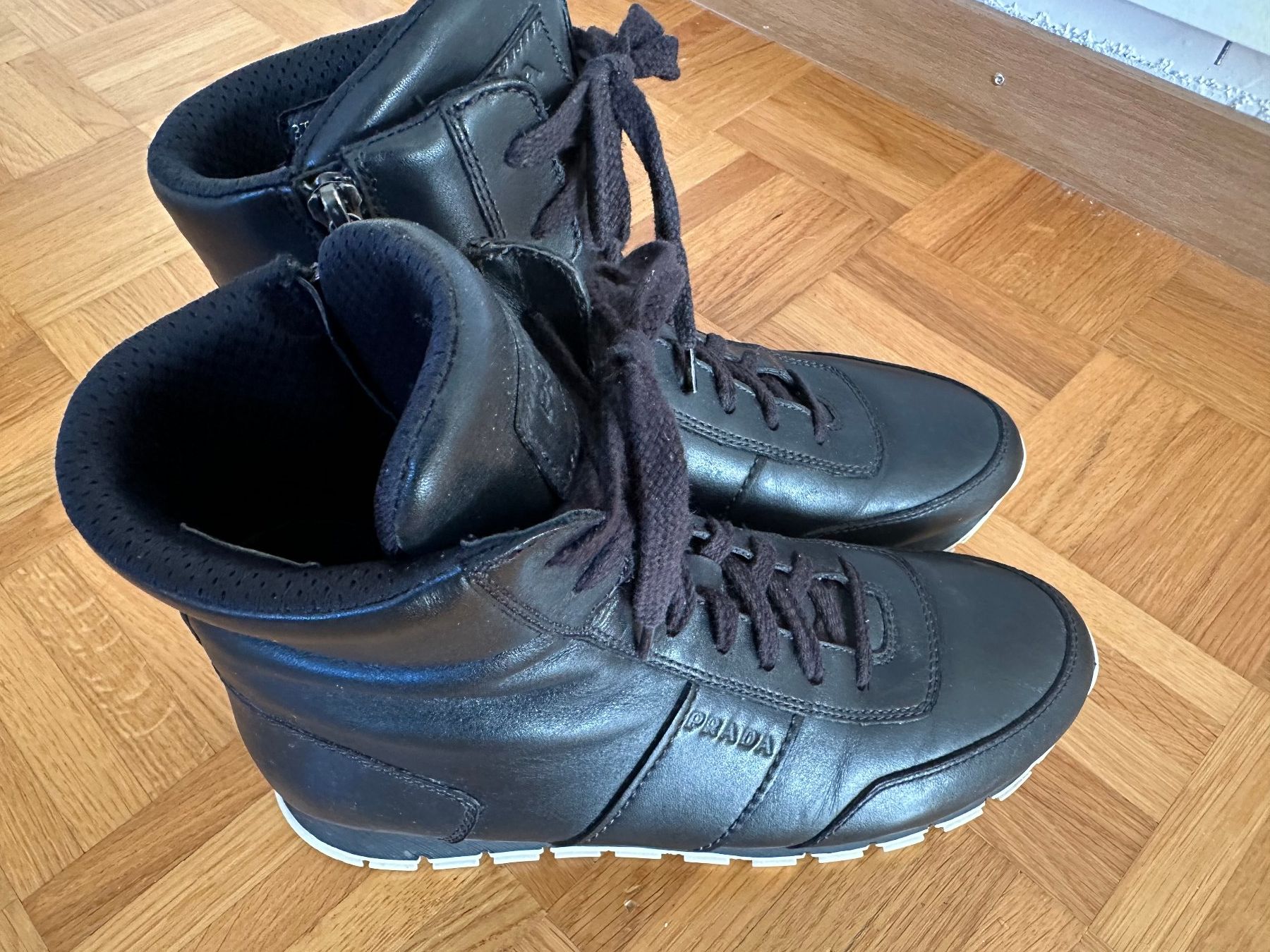 Prada Scarpe da donna: Original Damen Prada Sneakers Grösse 38 – Usato da Mörschwil venduto da muenggeli99 1