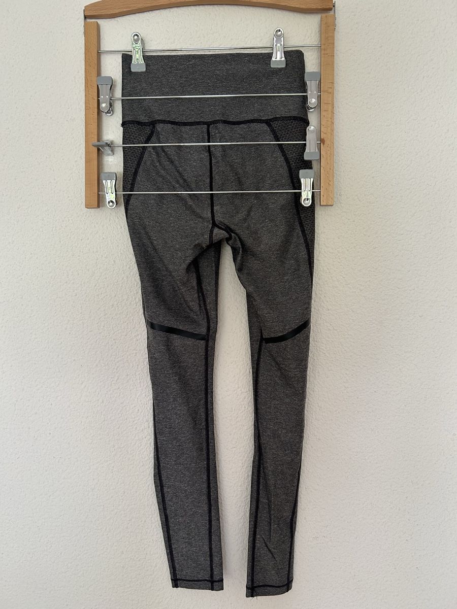 Puma Leggings: Puma Leggings gris taille XS – Usato da Morges venduto da cat_6cm9 2