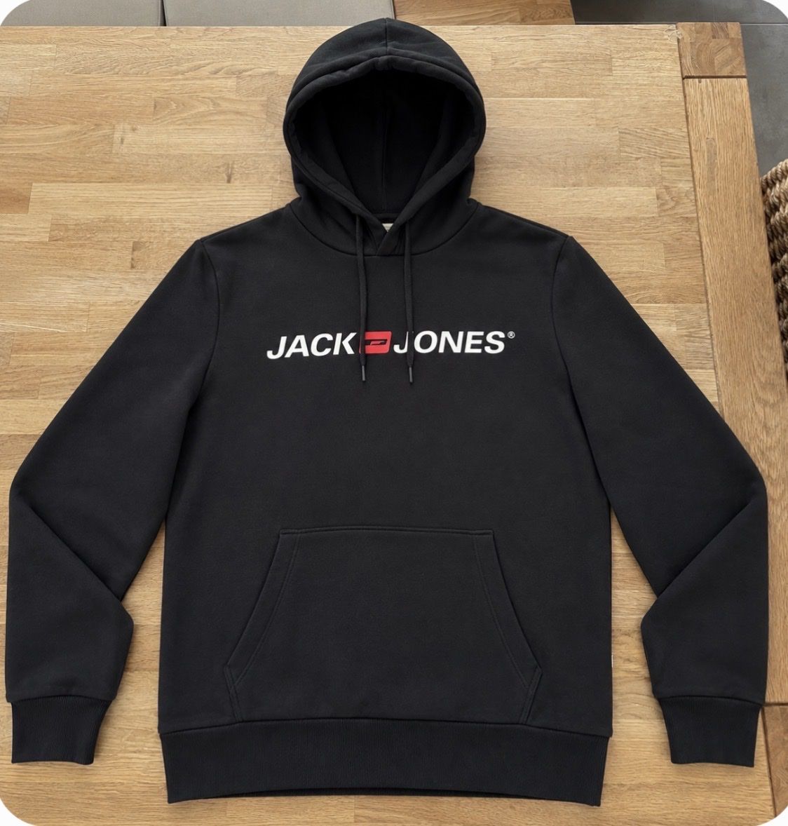 Jack & Jones Pullover & Sweatshirts: Pull à capuche Jack & Jones noir (S/M) – Gebraucht aus Bavois von Marco_Locat