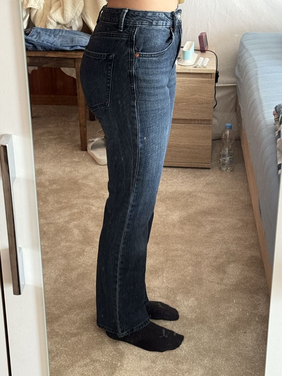 Stradivarius Pantaloni: Jeans D98 – Usato da Yvorne venduto da mel_wic 1