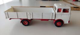 Dinky Toys Mercedes-Benz 320 Pritschenwagen weiss Zustand ok