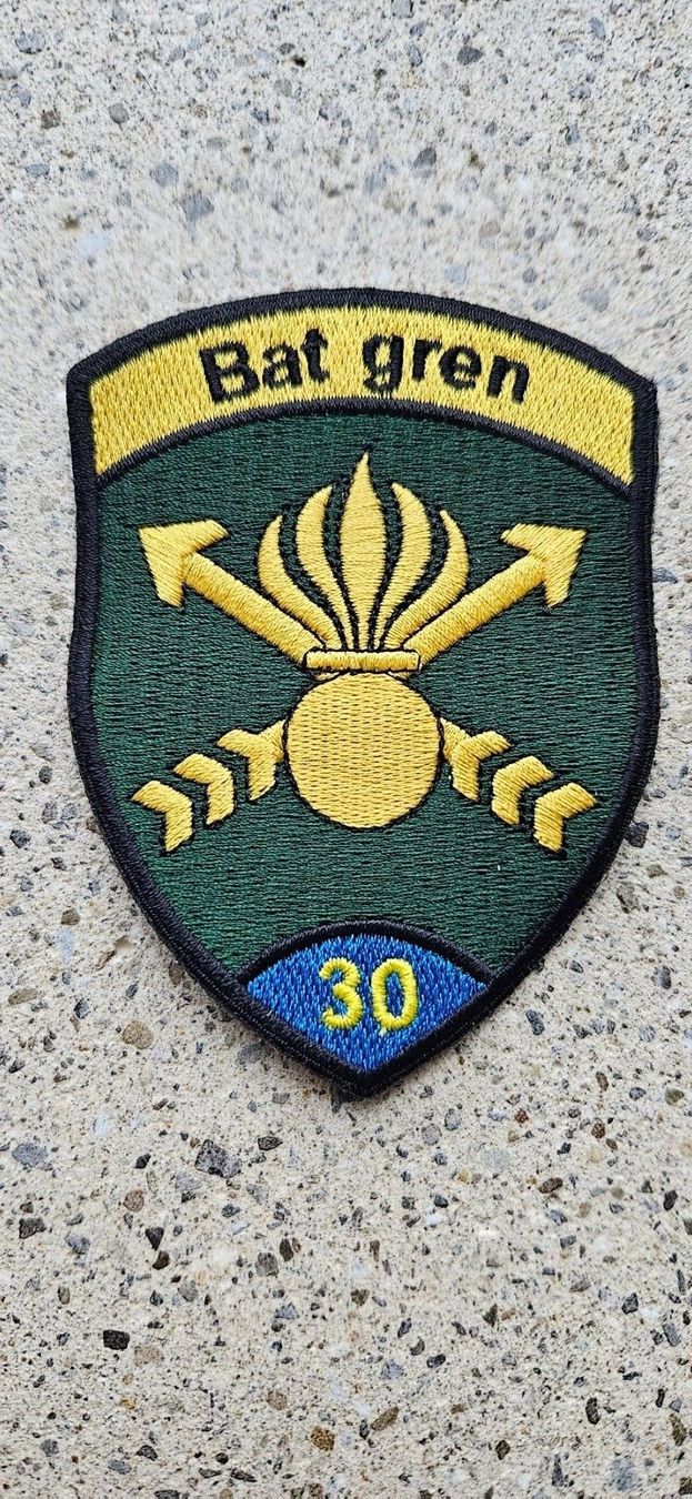 Schweizer Armee Placchette & Badge: *** Badge Grenadier ohne klett *** – Nuovo e nell'imballaggio originale da Riedholz venduto da fr_sIruP
