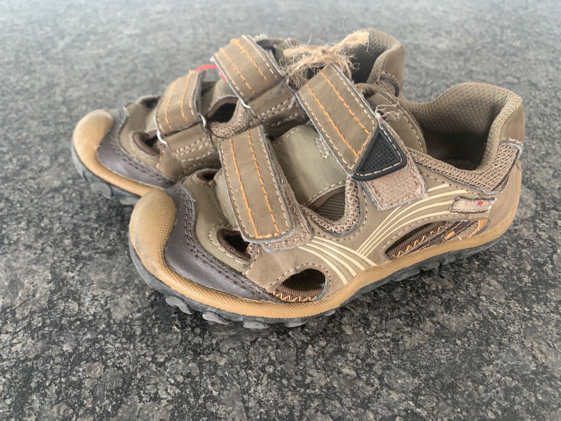 Scarpe per ragazzi: Sandalen von Bobbi, Gr. 27 – Usato da Kallnach venduto da Thetrader 1