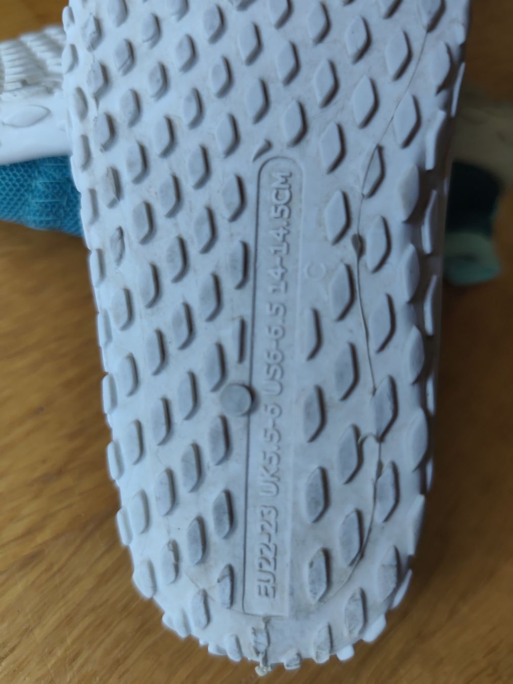 Decathlon Scarpe per ragazzi: Badeschuhe Nabaiji – Usato da Mühleberg venduto da Riverinyoureyes 2