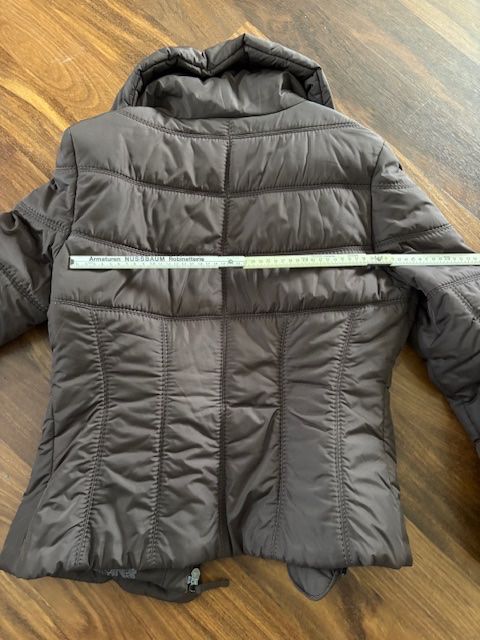 Maddison Jacken: Winterjacke warm braun, Gr. 36/38 – Gebraucht aus Pfäffikon ZH von GZHDZV 3