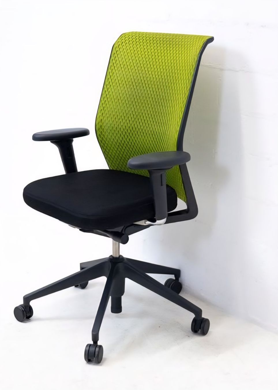 Vitra Chaises: Vitra ID Mesh Bürostuhl – D'occasion à Herrliberg par Dusty1961 4