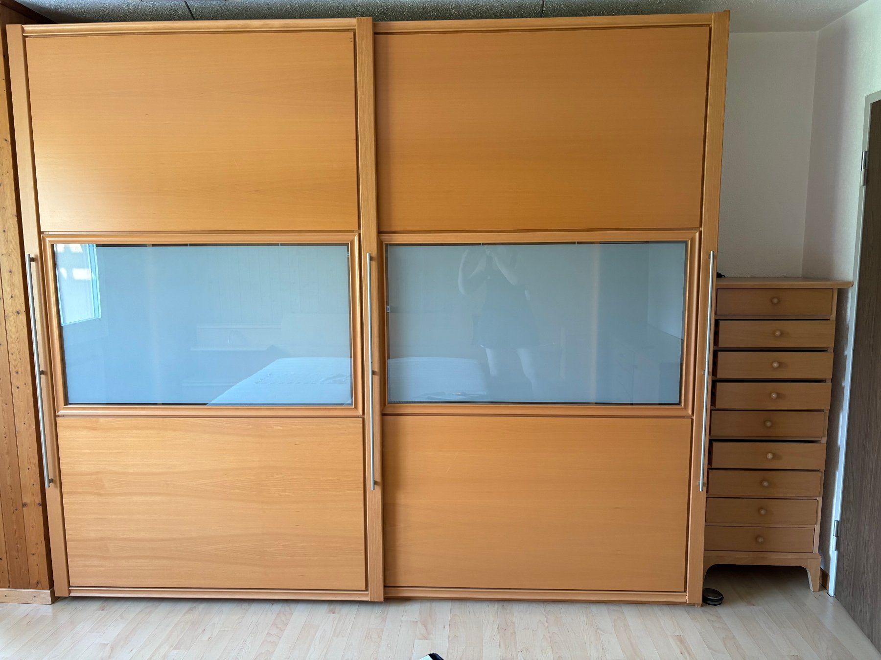 Pfister Armadi: Kleiderschrank – Usato da Schachen LU venduto da 13_Snoopy 3