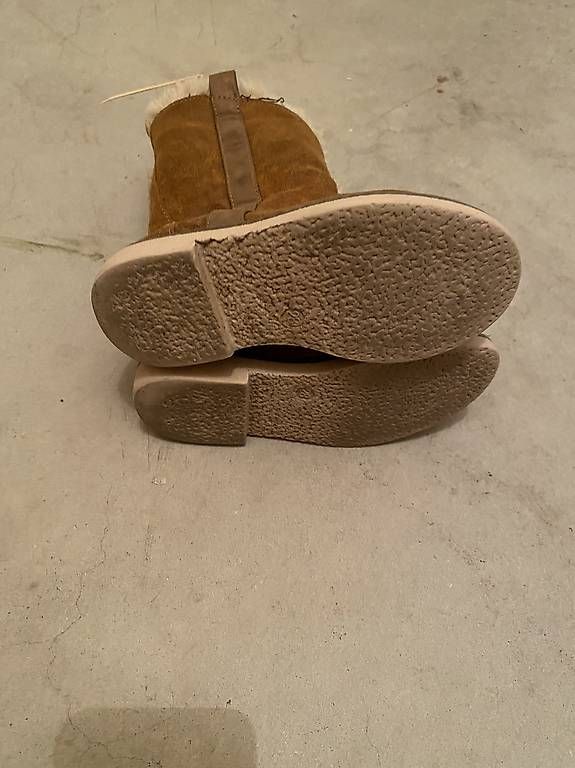 Scarpe per ragazze: Bottines chaudes t.28 – Usato da Grolley venduto da laitue_21 1
