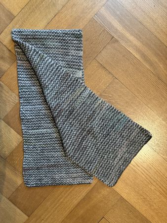Warmer, handgestrickter Schal - perfekt für den Winter!
