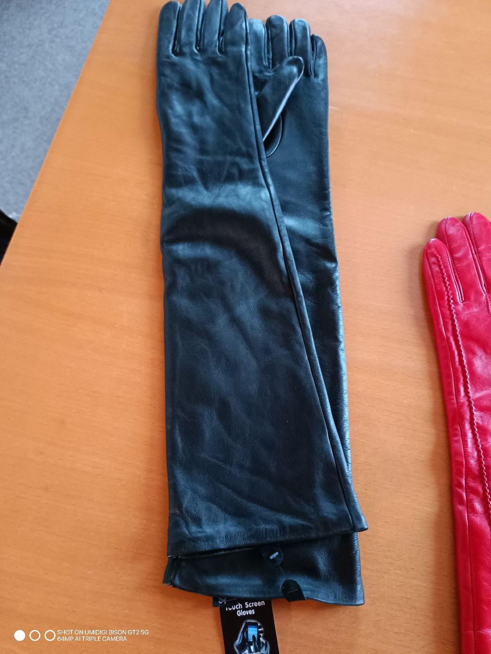 Guanti & manicotti: Lederhandschuhe,Oberarmlang, Opera,neu schwarz gr 91/2 – Nuovo (secondo la descrizione) da bischofszell venduto da Powergirl6 1
