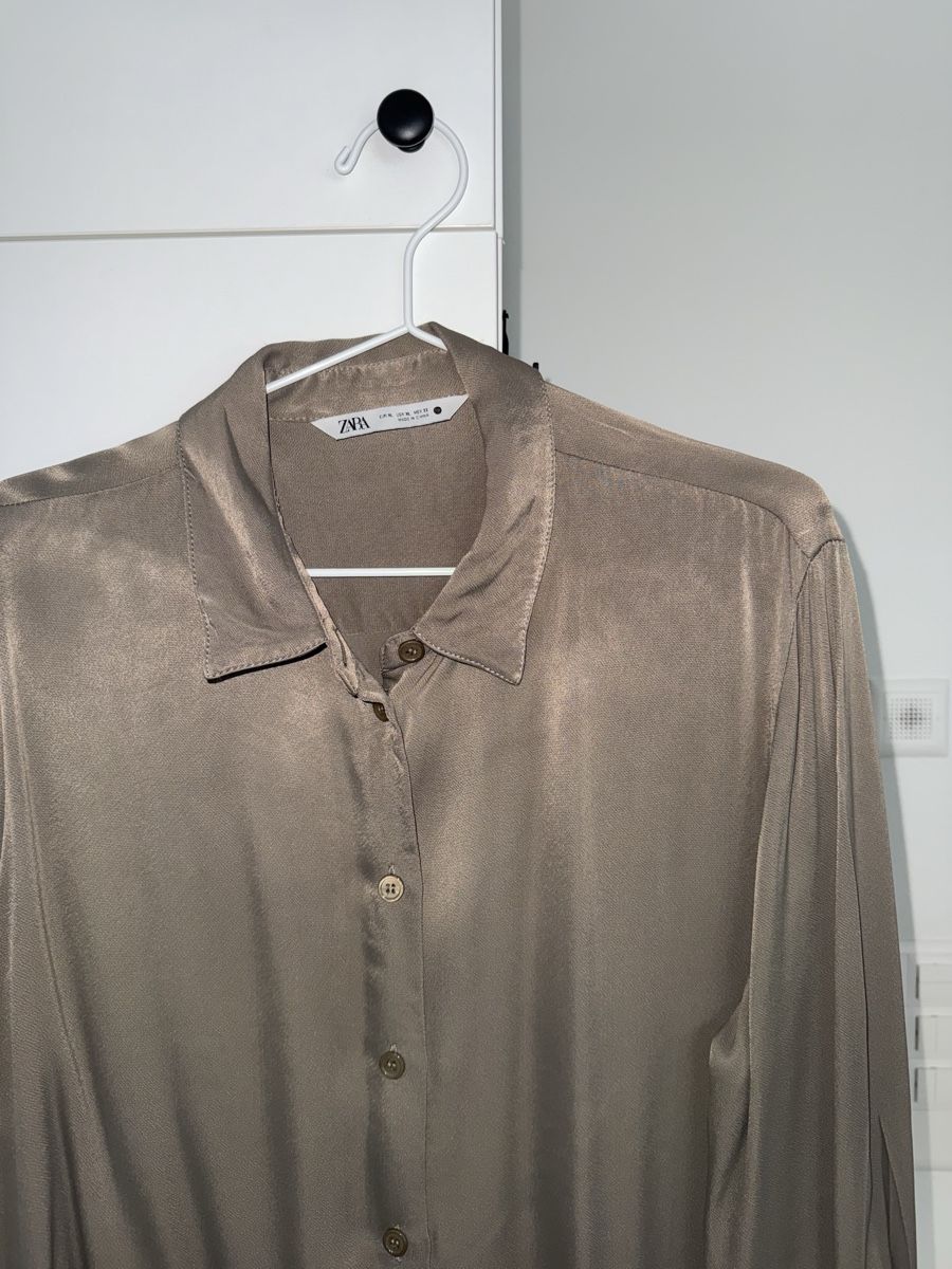 Zara Camicette: Shiny Bluse von Zara – Usato da Zürich venduto da mel_87ct 1