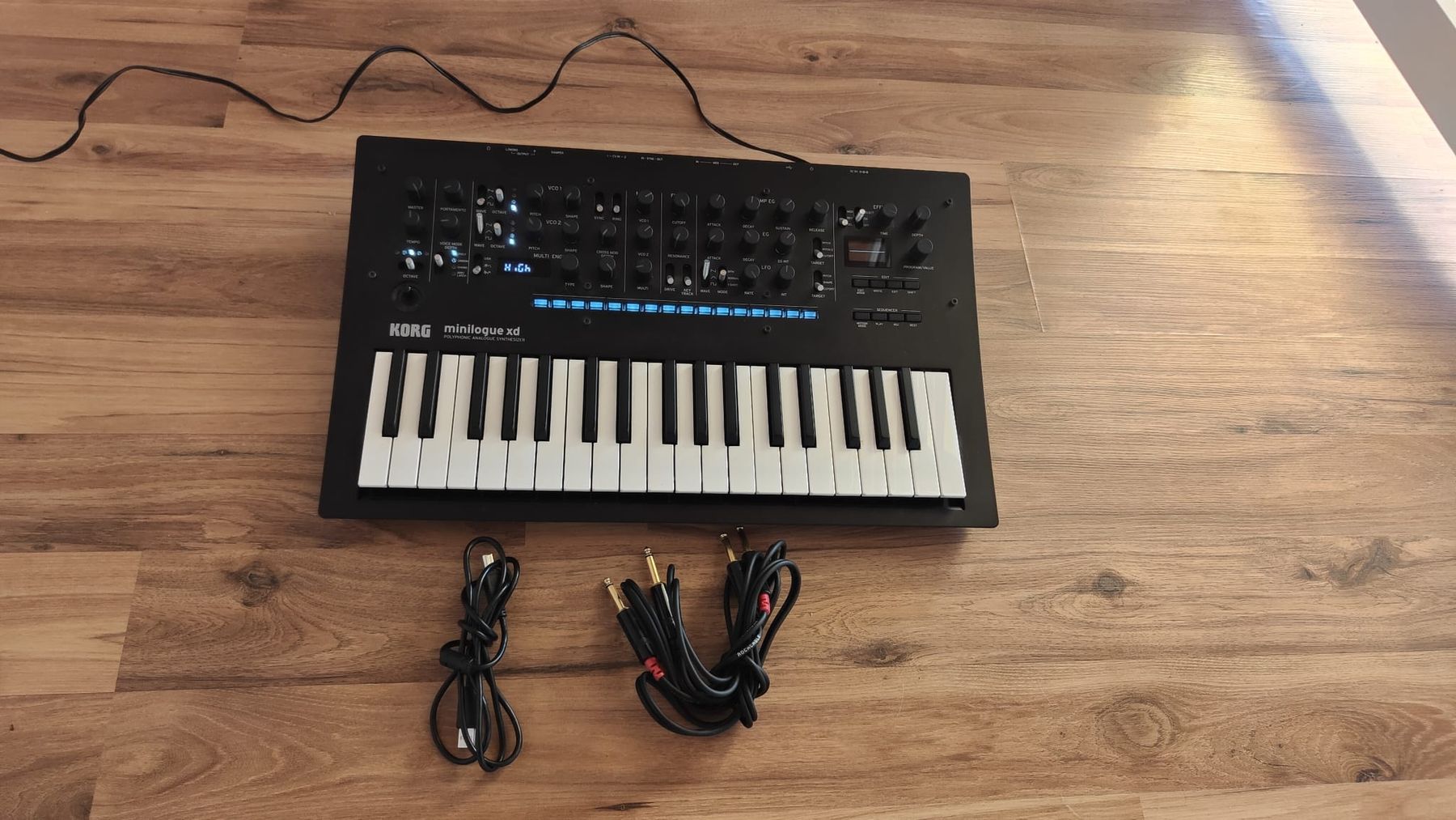 Korg Strumenti musicali: Korg Minilouge XD Polyphonic Synthesizer – Nuovo (secondo la descrizione) da Merligen venduto da tom_8q59 1