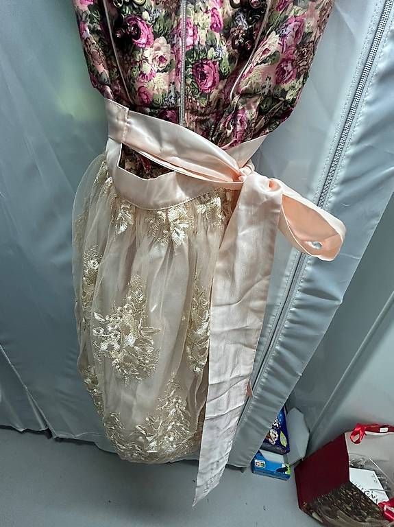 Vestiti: Kürger Dirndl – Usato da oetwil an der limmat venduto da Norina.G 1