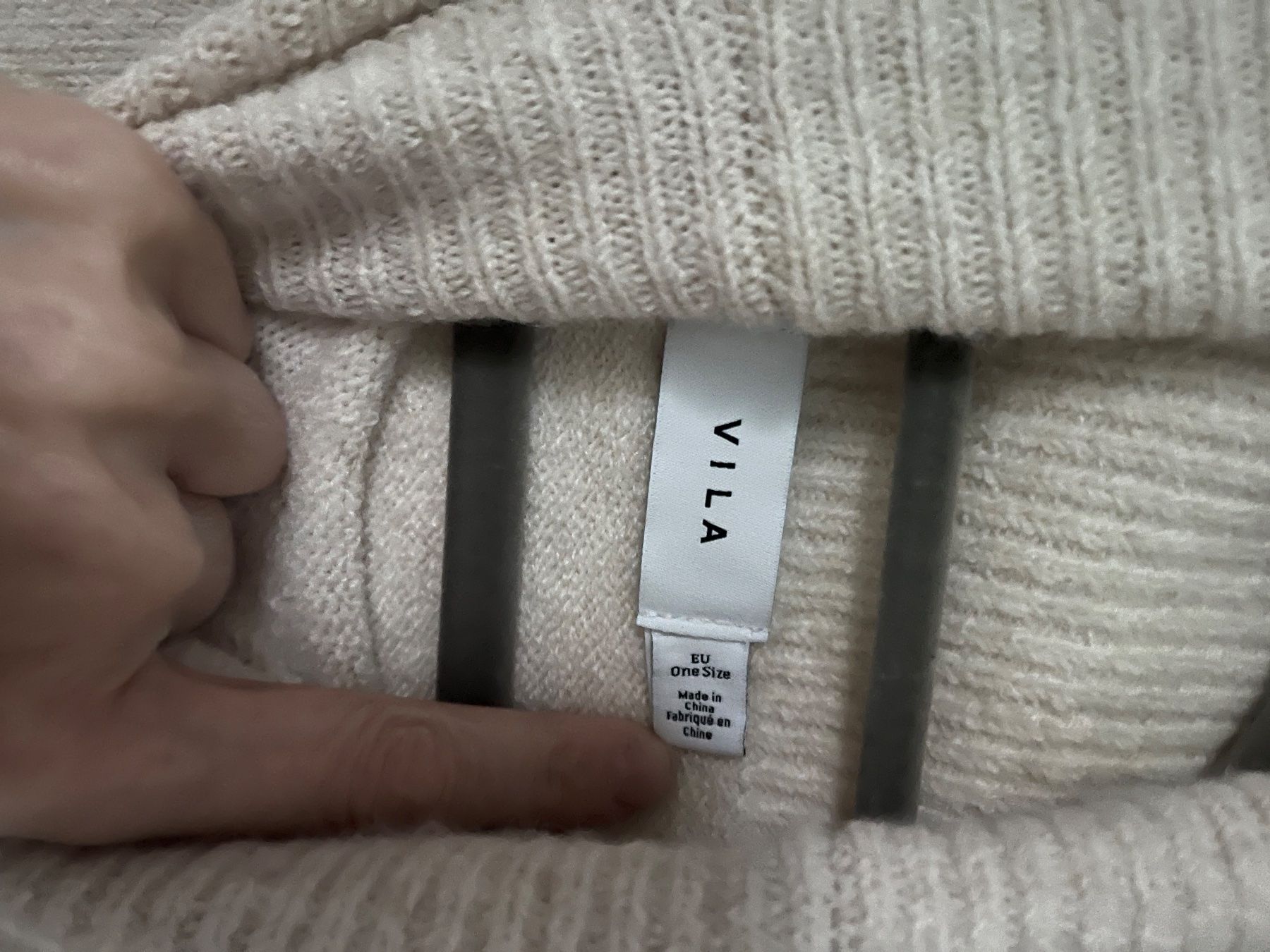 Vila Gilet & Giacche senza maniche: Wolliger Pullover-Weste mit Kragen, Gr. M, glitzer-Knöpfe – Nuovo (secondo la descrizione) da Baar venduto da DealDiHei 3