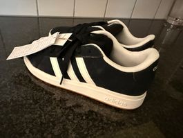 Coole prakische Skeaker Adidas Jugendliche Gr. 38 neu