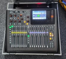 Behringer X32 Compact 16-Kanal Mischpult mit Case