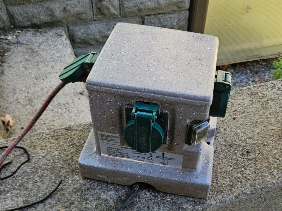 Stecker: Gartensteckdose 4 x T13 Kabellänge 3 m – Defekt aus Teufenthal AG von boebe071