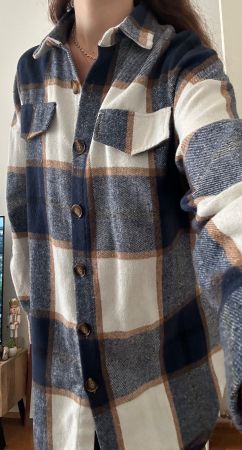 Stylish Plaid Wool Jacket - Perfect for Autumn Days!