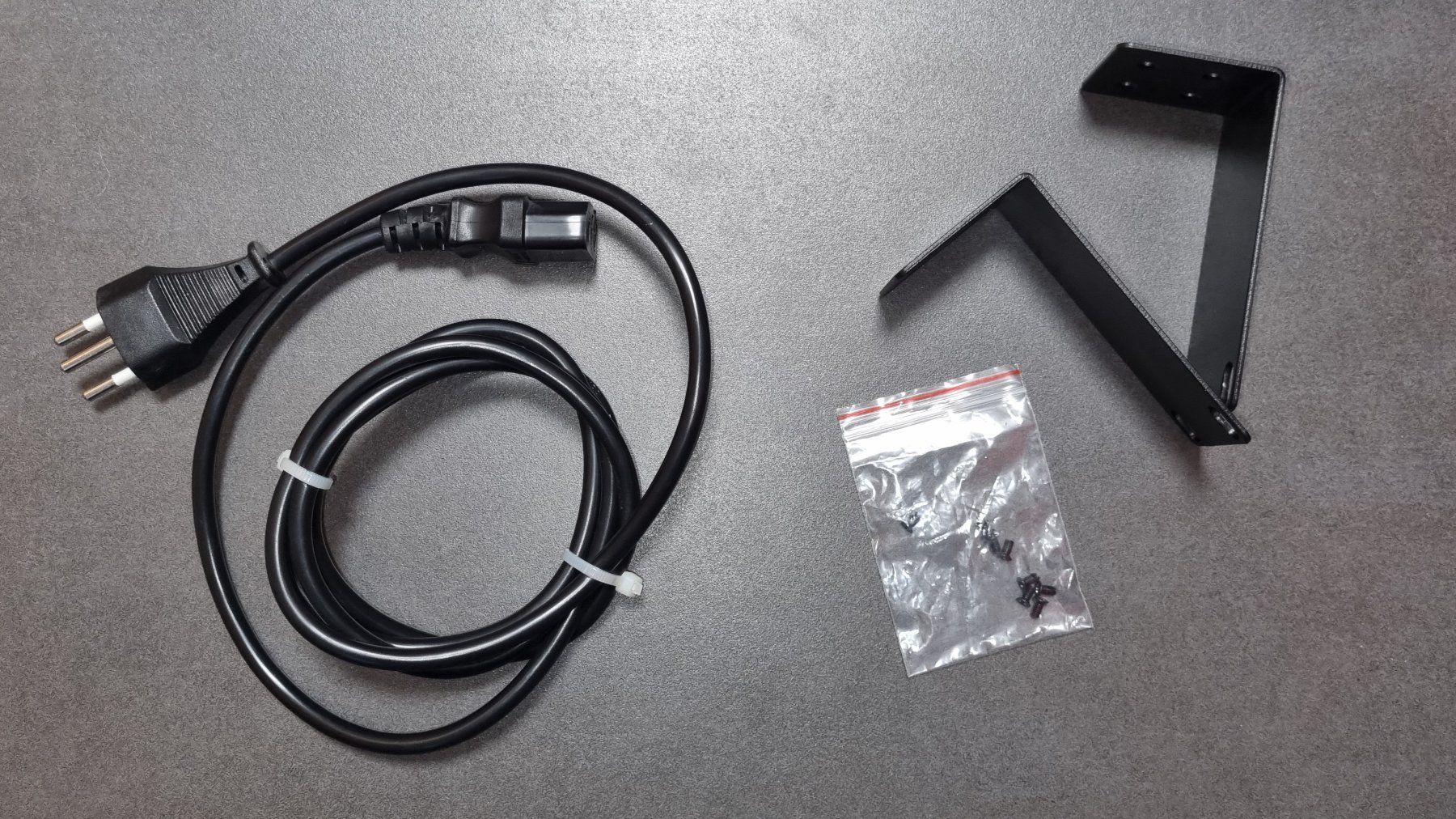 Dlink Hubs & Switches: D-Link Gigabit Switch DGS-1016D – Gebraucht aus Rickenbach LU von Chamins 1