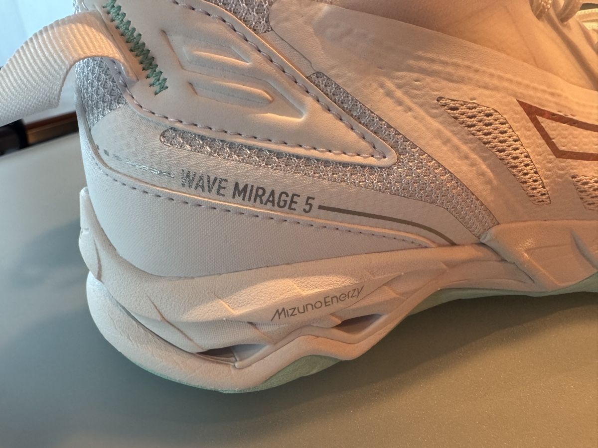 Mizuno Damenschuhe: Mizuno Wave Mirage 5 - Top Hallenschuhe, Grösse 40.5 – Gebraucht aus Schwyz von Manuvolley80 1