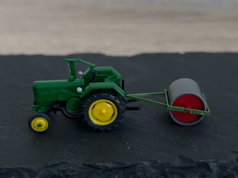 Preiser Modellini d'auto: Preiser Lanz Ackerschlepper mit Ackerwalze - Preiser 17929 1 – Nuovo e nell'imballaggio originale da Goldach venduto da Manyro55 2