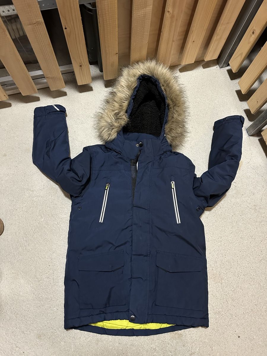 C&A Giacche & Cappotti: Kinder Winterjacke Gr.140 – Usato da Uster venduto da staernli4