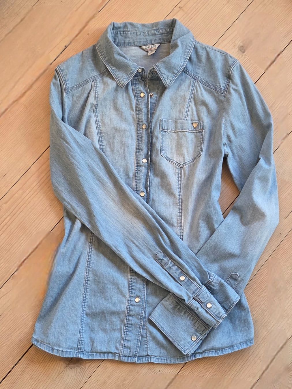 Guess Camicette: Bluse Jeans, Stretch/tailliert,Guess, NEU,Gr.S – Nuovo (secondo la descrizione) da Siblingen venduto da Vany_McDougall