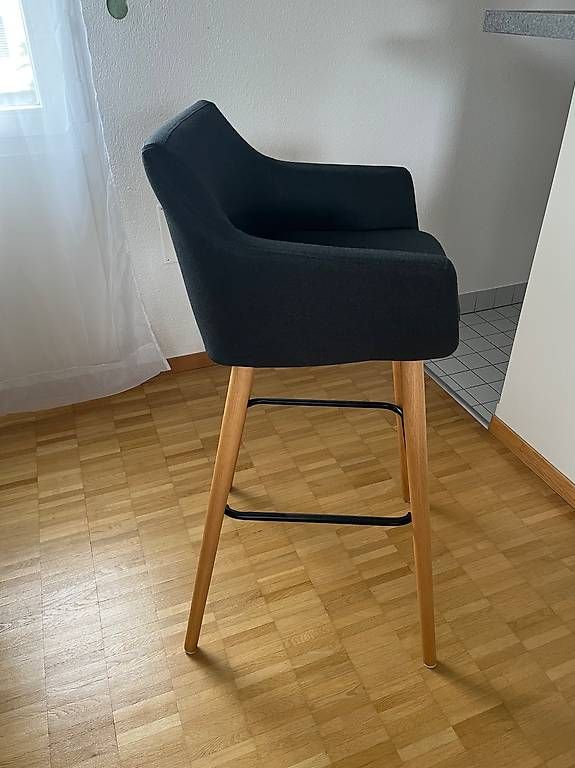 Hochstühle: Barstühle – Gebraucht aus Münchenbuchsee von mic_5kx9 1