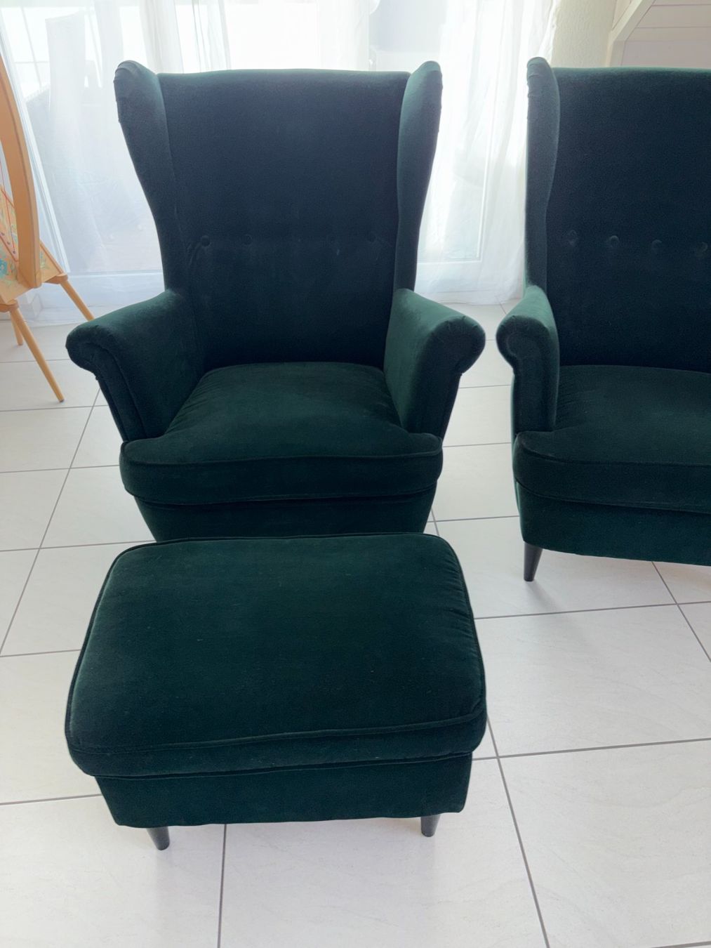 Ikea Poltrone: 2 Ohrensessel mit 1 Hocker, Ikea Strandmon – Usato da Güttingen venduto da RAMBS 1