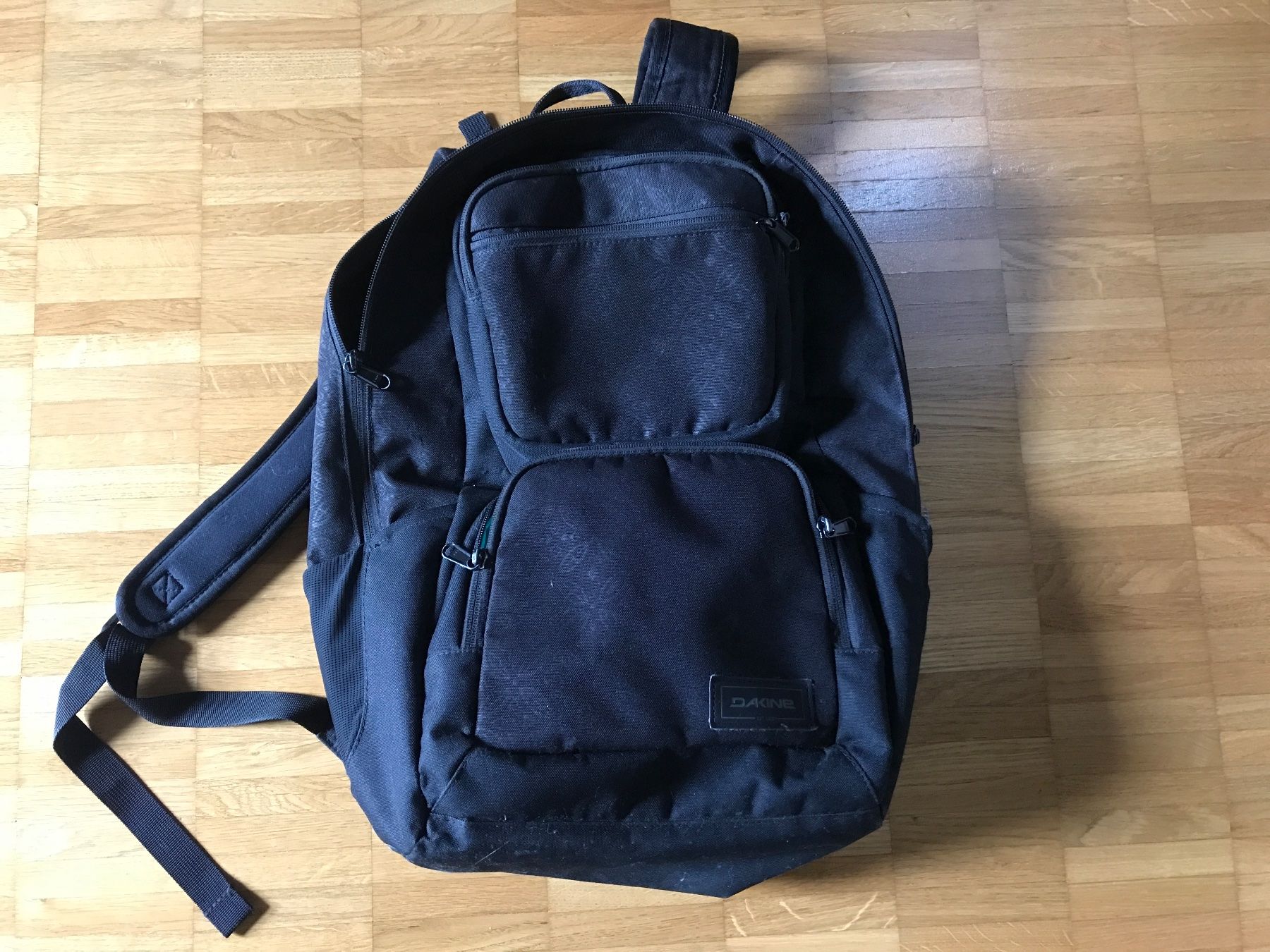 Rucksäcke: Dakine Rucksack schwarz – Gebraucht aus St. Margrethen SG von kellenbh