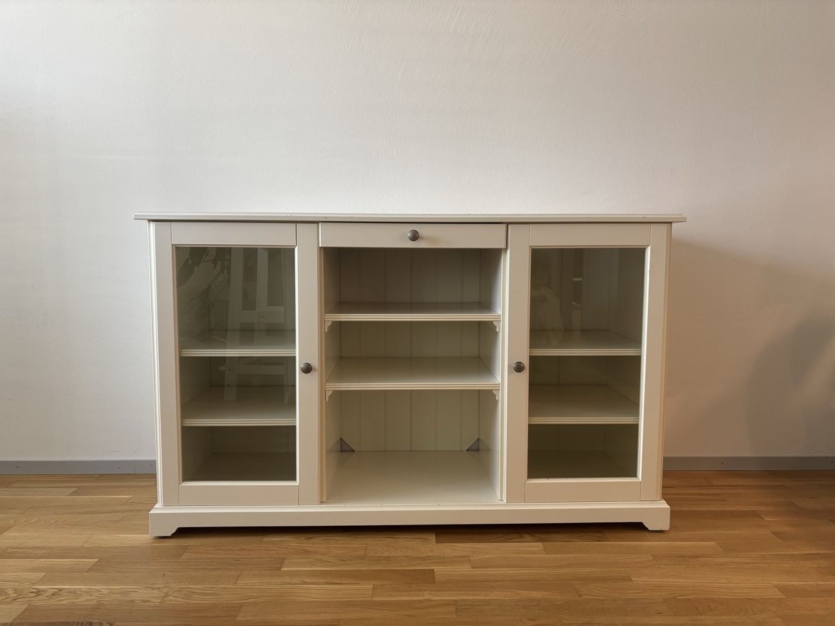 Weisses Liatorp Sideboard/ Ikea (Gebraucht) in Cham für CHF 30 – nur Abholung auf Ricardo kaufen