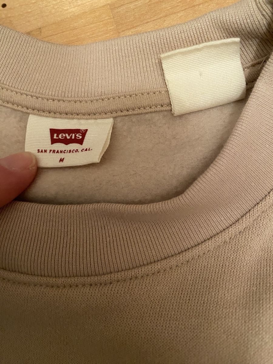Levi's Pullover & Sweatshirts: Levi‘s Cropped Sweatshirt M – Gebraucht aus Cham von CorinneAR 1