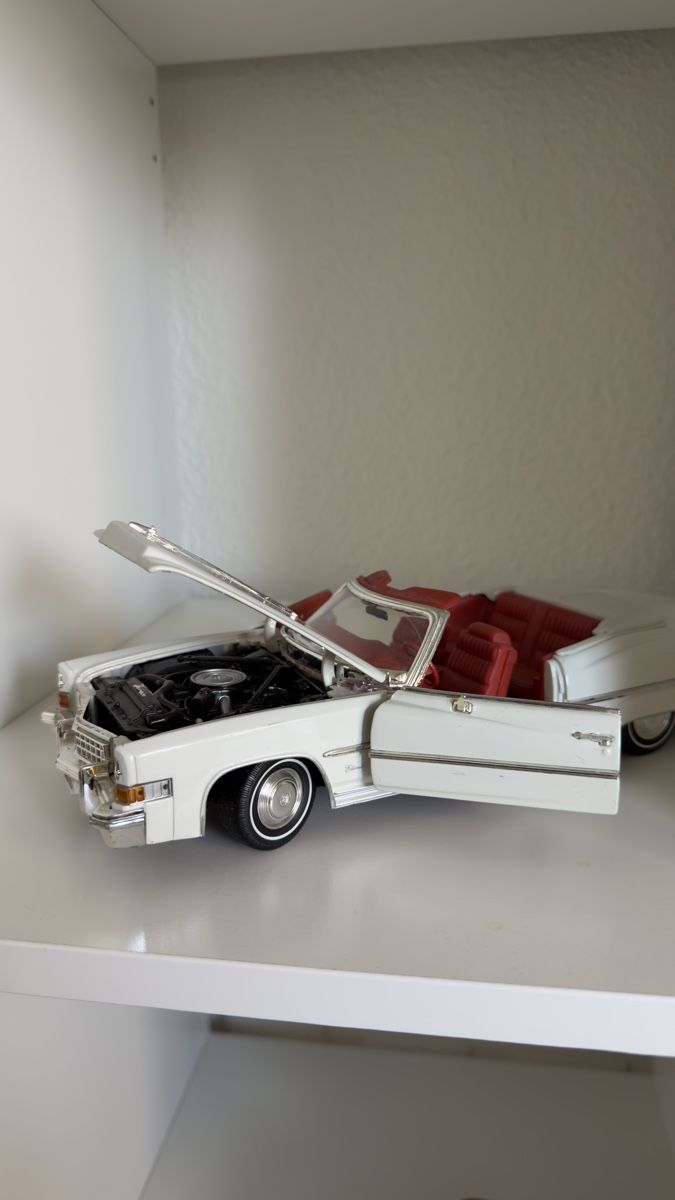 Cadillac Modellini d'auto: Cadillac Eldorado Cabriolet, Modellauto, Top Zustand! – Nuovo (secondo la descrizione) da Allschwil venduto da Ufuk-Ekinci 2