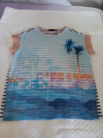 T-Shirt, Le Comte, Gr.40 Vorne Blautöne, Hinten Gestreift