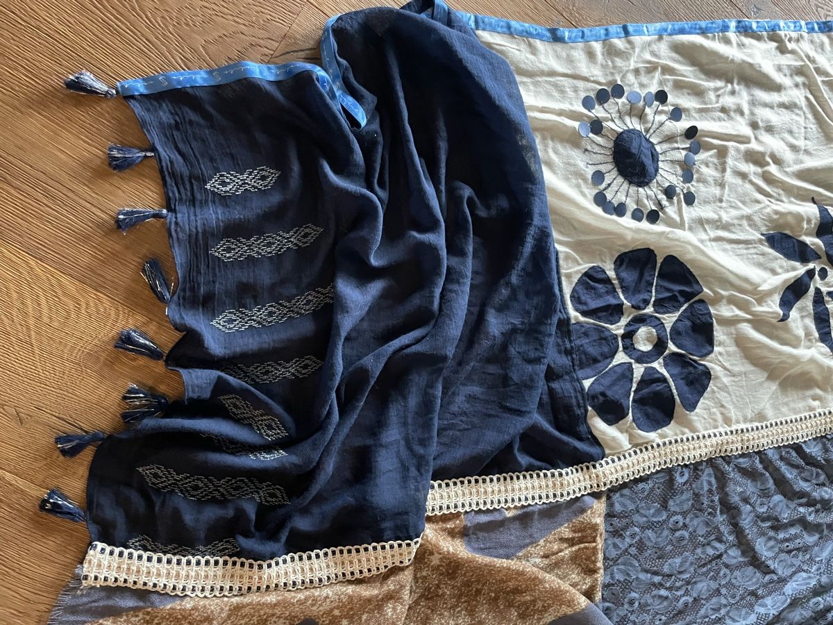 Foulards & écharpes: Design Tuch – Neuf (Voir description) à Weggis par Taltosangi 2
