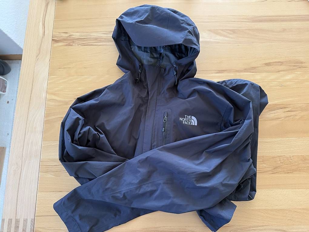 North Face Giacche: The North Face Gore Tex Jacke – Usato da Uster venduto da Roth44