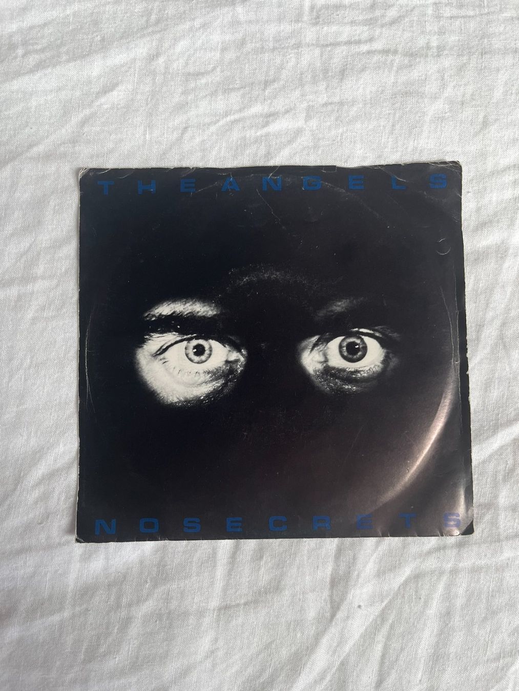 Dischi in vinile: The Angels – No Secrets 7" single – Usato da Effretikon venduto da ChrisLamberger