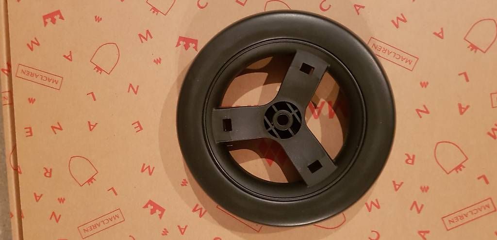 Kinderwagen: Maclaren Techno XT und XLR Rad schwarz – Gebraucht aus Winterthur von Happy-Baby
