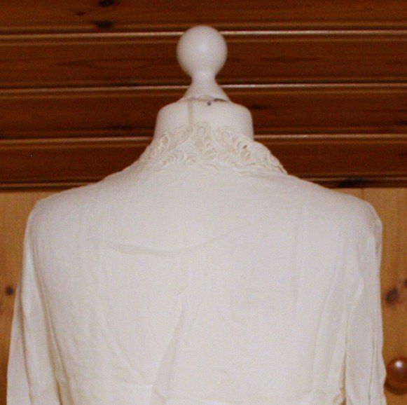 Camicette: Bluse mit Spitze weiss Gr. L – Usato da Flüelen venduto da Diversicum-Vintage 6