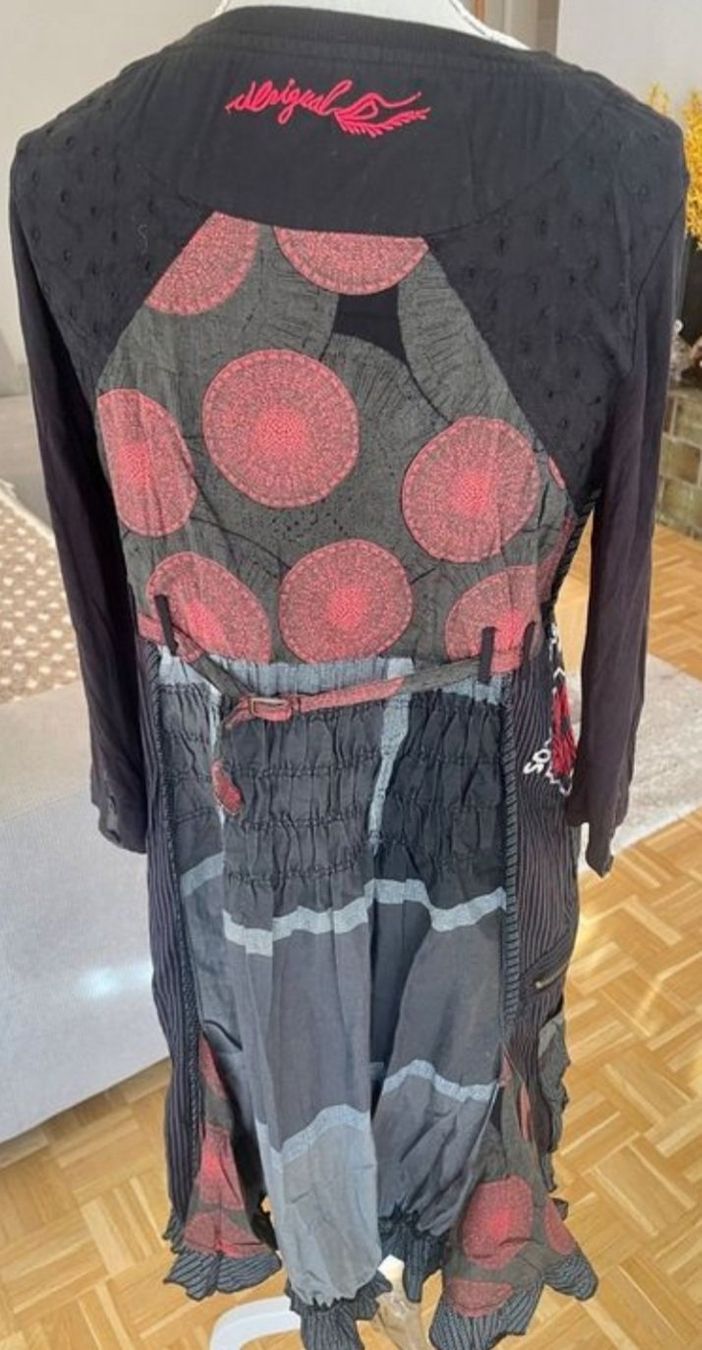 Desigual Vestiti: Neuwertiges Kleid von Desigual Designer – Nuovo (secondo la descrizione) da Grenchen venduto da Smartflitzer 3