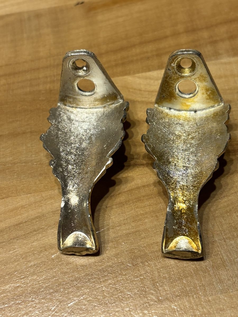 Ferramenta: 2 Möbelfüsse aus metall – Usato da Rümlang venduto da euqinom16 1