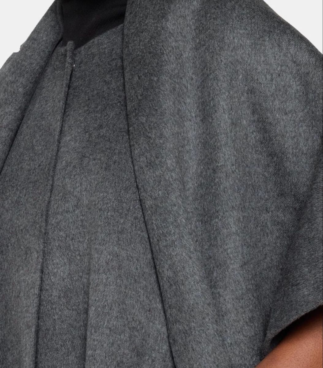 Altro in Moda donna: Toteme cape – Nuovo e nell'imballaggio originale da Paradiso venduto da viorea 4